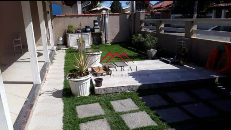 Imagem Casa com 4 Quartos à Venda, 360 m² em Ponta Grossa - Maricá Imagem Casa com 4 Quartos à Venda, 360 m² em Ponta Grossa - Maricá