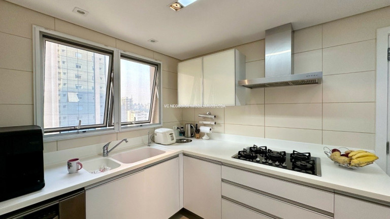 Imagem Apartamento com 3 Quartos à Venda, 223 m² em Itaim Bibi - São Paulo