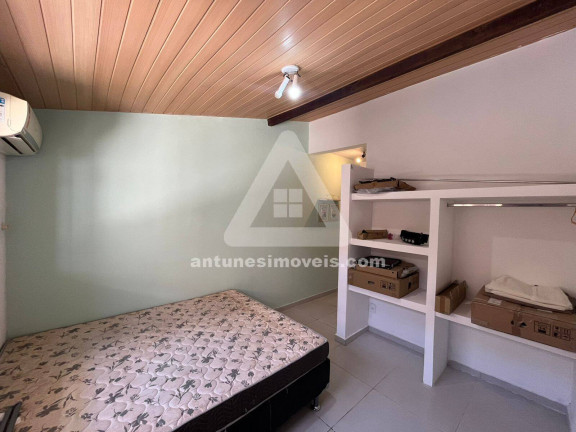 Imagem Casa com 6 Quartos à Venda, 200 m² em Cabo Frio Imagem Casa com 6 Quartos à Venda, 200 m² em Cabo Frio