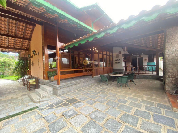 Imagem Casa com 6 Quartos à Venda, 350 m² em Iucas - Teresópolis Imagem Casa com 6 Quartos à Venda, 350 m² em Iucas - Teresópolis