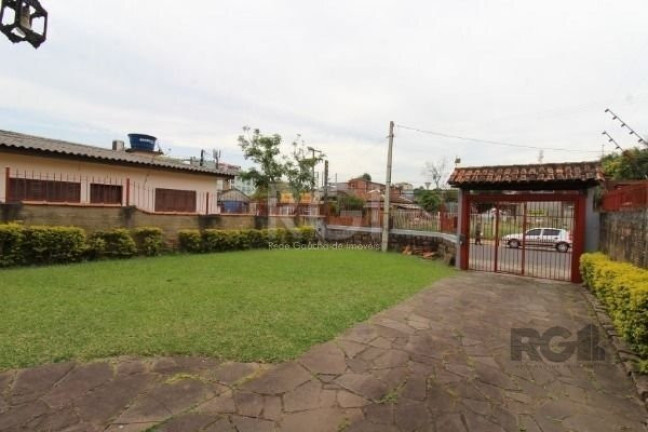 Imagem Casa com 3 Quartos à Venda, 223 m² em Tristeza - Porto Alegre Imagem Casa com 3 Quartos à Venda, 223 m² em Tristeza - Porto Alegre