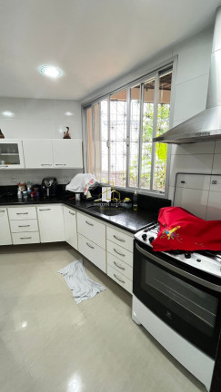 Imagem Imóvel com 4 Quartos à Venda, 227 m² em Campo Grande - Cariacica Imagem Imóvel com 4 Quartos à Venda, 227 m² em Campo Grande - Cariacica