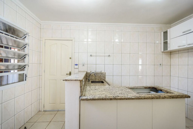 Imagem Casa com 4 Quartos à Venda, 225 m² em Tristeza - Porto Alegre Imagem Casa com 4 Quartos à Venda, 225 m² em Tristeza - Porto Alegre