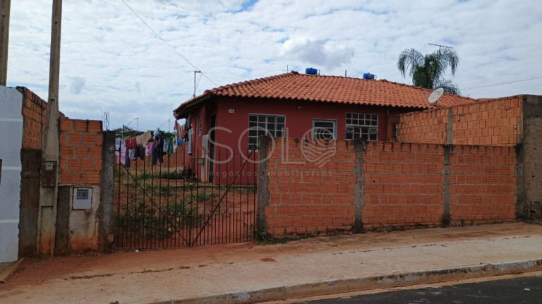 Casa com 2 Quartos à Venda, 300 m² em Parque Residencial Laura Molina - Araraquara