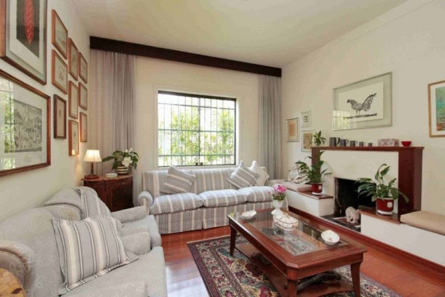 Imagem Casa com 3 Quartos à Venda, 350 m² em Pacaembu - São Paulo Imagem Casa com 3 Quartos à Venda, 350 m² em Pacaembu - São Paulo