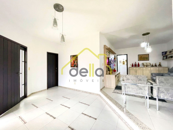 Imagem Casa com 4 Quartos à Venda, 255 m² em Boa Vista - Joinville Imagem Casa com 4 Quartos à Venda, 255 m² em Boa Vista - Joinville