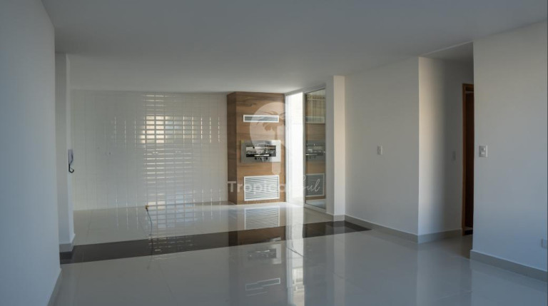Imagem Apartamento com 2 Quartos à Venda, 135 m² em Caiobá - Matinhos Imagem Apartamento com 2 Quartos à Venda, 135 m² em Caiobá - Matinhos