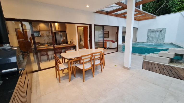 Imagem Casa com 3 Quartos à Venda, em Camburi - São Sebastião Imagem Casa com 3 Quartos à Venda, em Camburi - São Sebastião