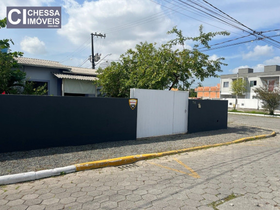 Imagem Casa com 2 Quartos à Venda, 300 m² em Espinheiros - Itajaí Imagem Casa com 2 Quartos à Venda, 300 m² em Espinheiros - Itajaí