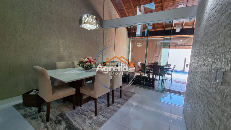 Imagem Imóvel com 3 Quartos à Venda, 143 m² em Portal Luiza - Mogi Mirim Imagem Imóvel com 3 Quartos à Venda, 143 m² em Portal Luiza - Mogi Mirim