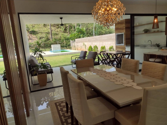Casa com 2 Quartos à Venda,  em Cachoeiras De Macacu