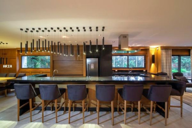 Imagem Apartamento com 3 Quartos à Venda, 319 m² em Planalto - Gramado