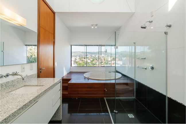 Imagem Casa com 2 Quartos à Venda, 318 m² em Medianeira - Porto Alegre Imagem Casa com 2 Quartos à Venda, 318 m² em Medianeira - Porto Alegre