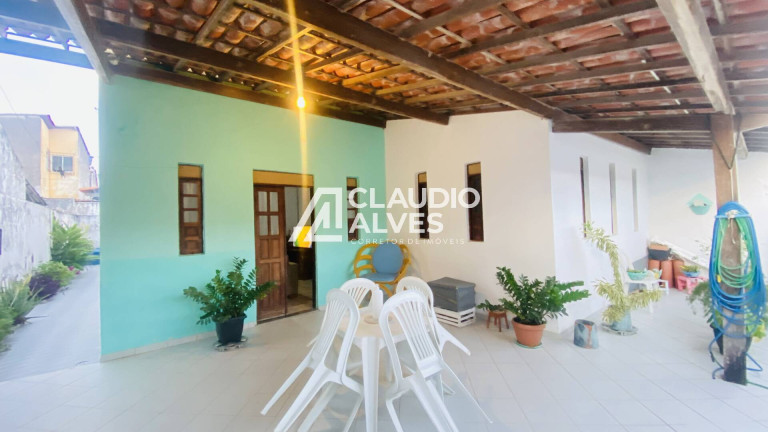 Imagem Casa com 3 Quartos à Venda, 200 m² em Conjunto Feira Vi - Feira De Santana Imagem Casa com 3 Quartos à Venda, 200 m² em Conjunto Feira Vi - Feira De Santana