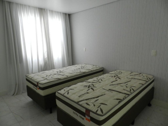 Imagem Imóvel com 3 Quartos à Venda, 200 m² em Centro - Balneário Camboriú Imagem Imóvel com 3 Quartos à Venda, 200 m² em Centro - Balneário Camboriú