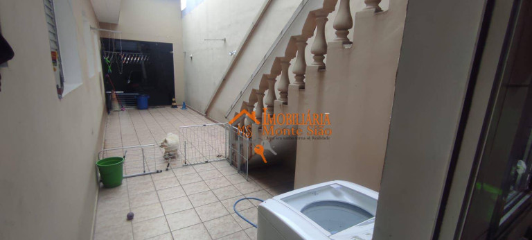 Imagem Casa com 3 Quartos à Venda, 200 m² em Vila Rosália - Guarulhos Imagem Casa com 3 Quartos à Venda, 200 m² em Vila Rosália - Guarulhos