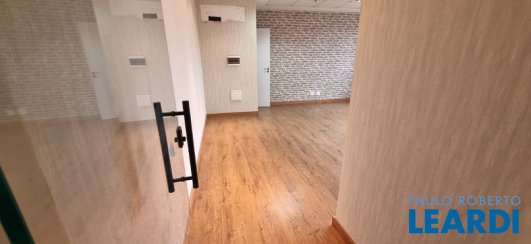 Imagem Sala Comercial à Venda, 33 m² em Jardim - Santo André Imagem Sala Comercial à Venda, 33 m² em Jardim - Santo André