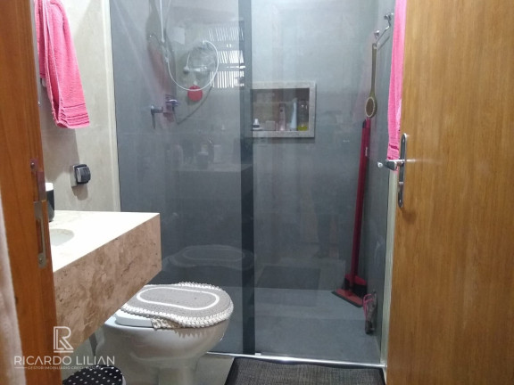 Imagem Sobrado com 4 Quartos à Venda, 240 m² em Jardim Cláudia - São Paulo Imagem Sobrado com 4 Quartos à Venda, 240 m² em Jardim Cláudia - São Paulo