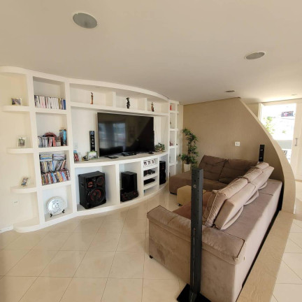 Imagem Casa com 3 Quartos à Venda, em Capoeiras - Florianópolis Imagem Casa com 3 Quartos à Venda, em Capoeiras - Florianópolis