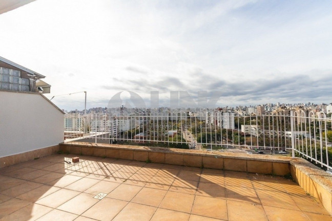 Imagem Imóvel com 2 Quartos à Venda, 152 m² em Menino Deus - Porto Alegre Imagem Imóvel com 2 Quartos à Venda, 152 m² em Menino Deus - Porto Alegre