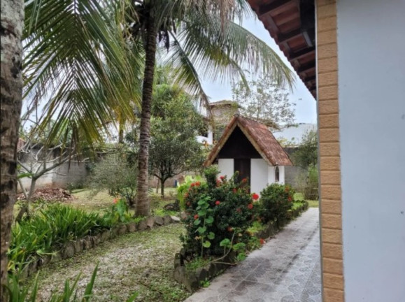 Imagem Casa com 3 Quartos à Venda, 240 m² em Pereque Mirim - Caraguatatuba Imagem Casa com 3 Quartos à Venda, 240 m² em Pereque Mirim - Caraguatatuba