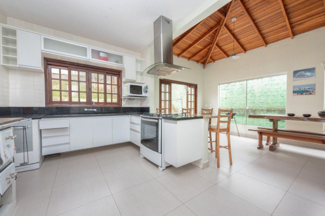 Imagem Casa com 4 Quartos à Venda, 234 m² em Santa Felicidade - Curitiba Imagem Casa com 4 Quartos à Venda, 234 m² em Santa Felicidade - Curitiba