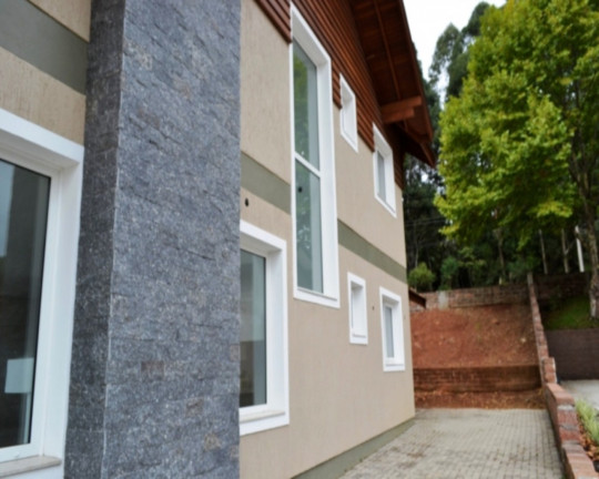 Imagem Imóvel com 4 Quartos à Venda, 220 m² em Morada Do Vale - Gramado Imagem Imóvel com 4 Quartos à Venda, 220 m² em Morada Do Vale - Gramado