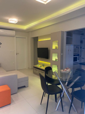 Imagem Apartamento com 2 Quartos à Venda, 60 m² em Centro - Balneário Camboriú