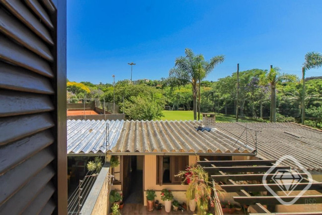Imagem Casa com 3 Quartos à Venda, 198 m² em Cavalhada - Porto Alegre Imagem Casa com 3 Quartos à Venda, 198 m² em Cavalhada - Porto Alegre