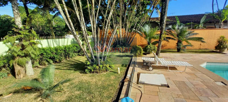 Imagem Casa com 5 Quartos à Venda, 361 m² em Jardim Virgínia - Guarujá Imagem Casa com 5 Quartos à Venda, 361 m² em Jardim Virgínia - Guarujá