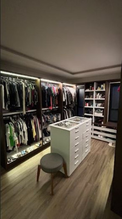 Imagem Casa com 4 Quartos à Venda, 400 m² em Jardim Tereza Cristina - Jundiaí Imagem Casa com 4 Quartos à Venda, 400 m² em Jardim Tereza Cristina - Jundiaí
