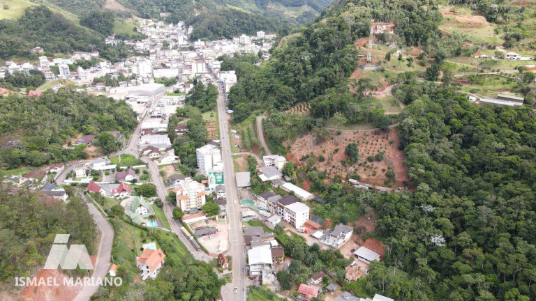 Terreno à Venda, 300 m² em Centro - Domingos Martins