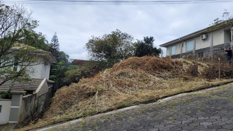 Terreno à Venda, 748 m² em Costa E Silva - Joinville