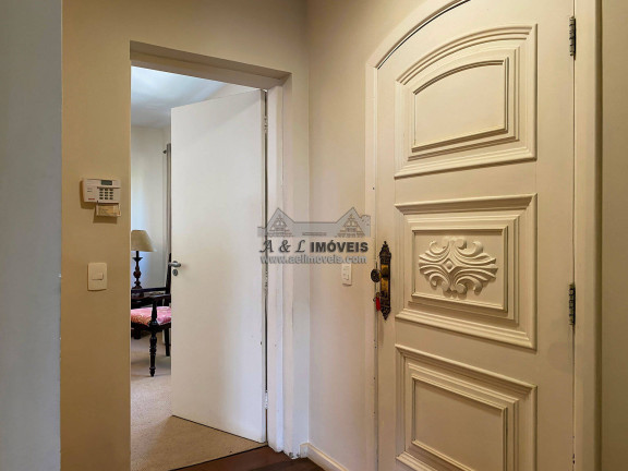 Imagem Casa com 6 Quartos à Venda, 700 m² em Alto Capivari - Campos Do Jordão Imagem Casa com 6 Quartos à Venda, 700 m² em Alto Capivari - Campos Do Jordão