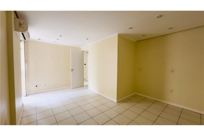 Imagem Imóvel Comercial à Venda, 44 m² em Moinhos De Vento - Porto Alegre