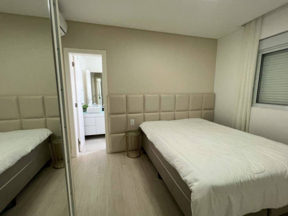 Imagem Apartamento com 3 Quartos para Alugar, 130 m² em Centro - Balneário Camboriú