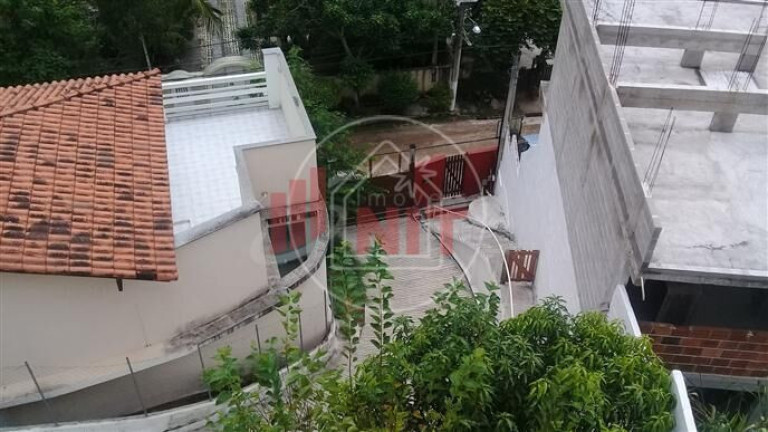 Casa com 3 Quartos à Venda, 320 m² em Pendotiba - Niterói
