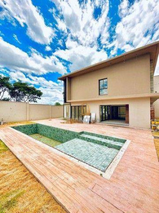Imagem Sobrado com 4 Quartos à Venda, 351 m² em Residencial Goiânia Golfe Clube - Goiânia Imagem Sobrado com 4 Quartos à Venda, 351 m² em Residencial Goiânia Golfe Clube - Goiânia