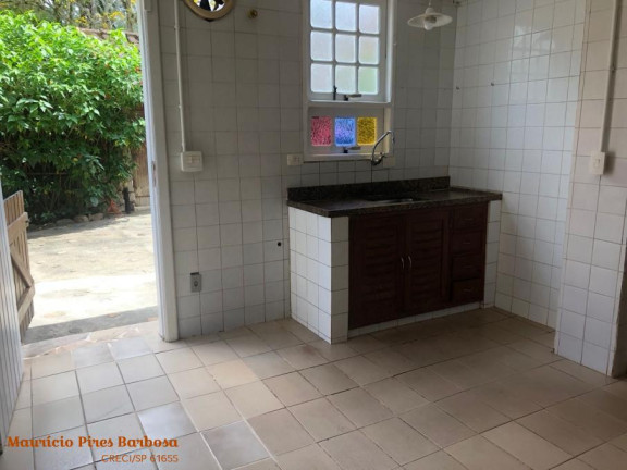 Casa com 4 Quartos à Venda, 1.945 m² em Cocaia - Ilhabela