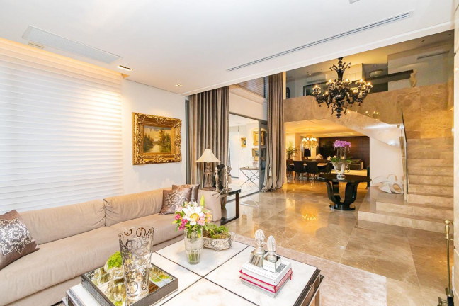 Imagem Apartamento com 3 Quartos à Venda, 791 m² em água Verde - Curitiba