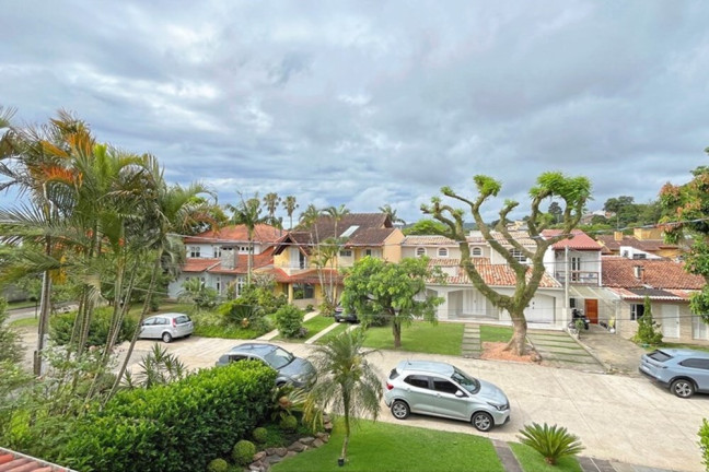 Imagem Casa de Condomínio com 5 Quartos à Venda, 300 m² em Ipanema - Porto Alegre Imagem Casa de Condomínio com 5 Quartos à Venda, 300 m² em Ipanema - Porto Alegre