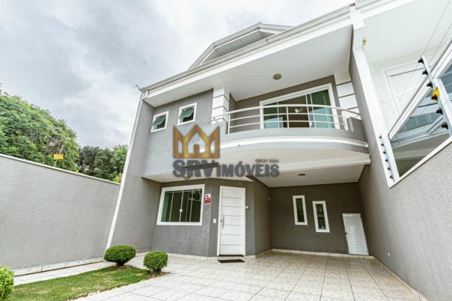 Sobrado com 2 Quartos à Venda, 213 m² em Boa Vista - Curitiba