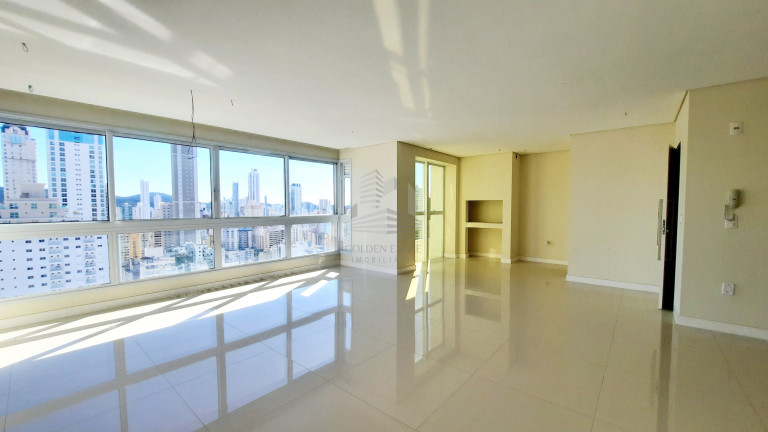 Imagem Apartamento com 4 Quartos à Venda, 140 m² em Centro - Balneário Camboriú Imagem Apartamento com 4 Quartos à Venda, 140 m² em Centro - Balneário Camboriú