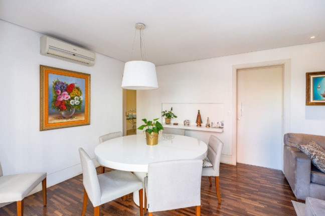 Imagem Imóvel com 3 Quartos à Venda, 120 m² em Moema - São Paulo Imagem Imóvel com 3 Quartos à Venda, 120 m² em Moema - São Paulo