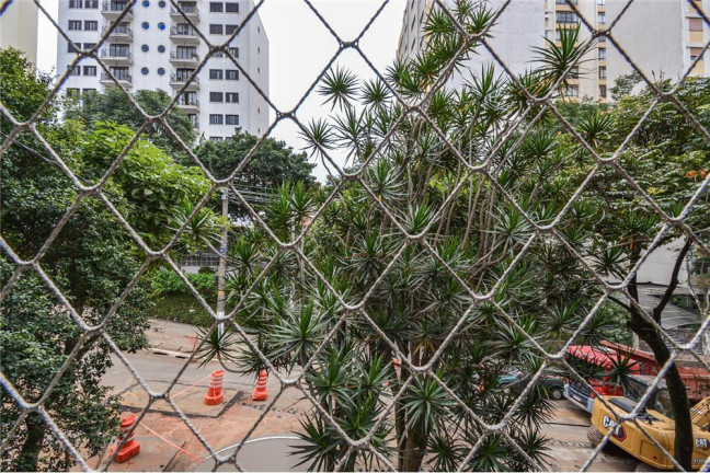 Imagem Imóvel com 1 Quarto à Venda, em Aclimação - São Paulo Imagem Imóvel com 1 Quarto à Venda, em Aclimação - São Paulo