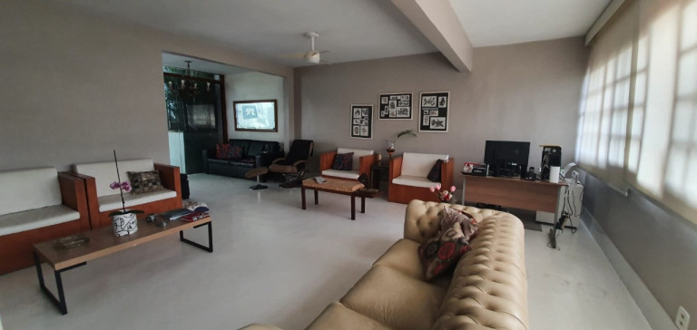 Imagem Casa com 4 Quartos à Venda, em São Francisco - Niterói Imagem Casa com 4 Quartos à Venda, em São Francisco - Niterói