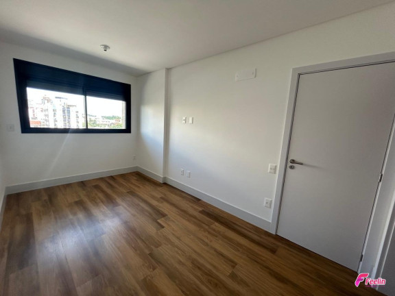 Imagem Apartamento com 3 Quartos à Venda, 112 m² em Estreito - Florianópolis Imagem Apartamento com 3 Quartos à Venda, 112 m² em Estreito - Florianópolis
