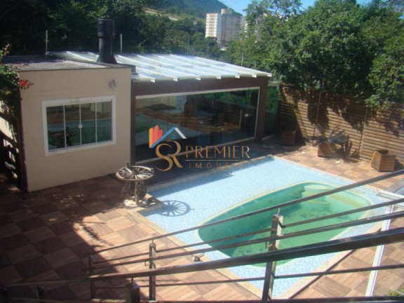 Imagem Casa com 3 Quartos à Venda, 413 m² em Itacorubi - Florianópolis