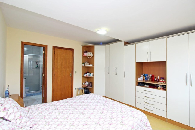 Imagem Casa com 3 Quartos à Venda, em Espírito Santo - Porto Alegre Imagem Casa com 3 Quartos à Venda, em Espírito Santo - Porto Alegre