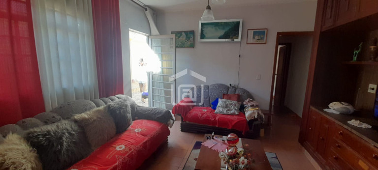 Imagem Casa com 2 Quartos à Venda, 360 m² em Santa Rosália - Poços De Caldas Imagem Casa com 2 Quartos à Venda, 360 m² em Santa Rosália - Poços De Caldas